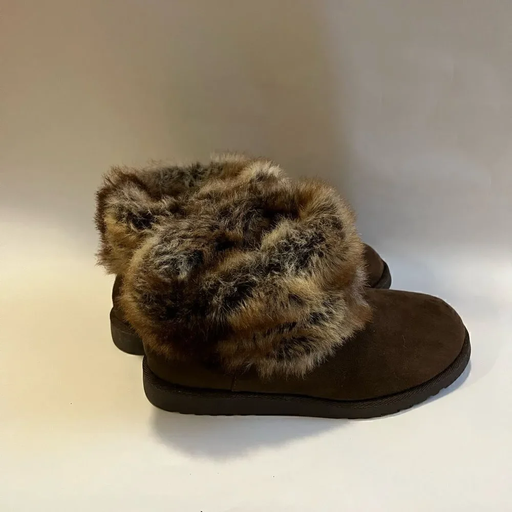Mossimo Ankle Fur boots size 8